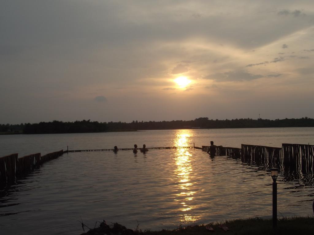 Hotel Lord Of The Forest Batticaloa Exterior foto